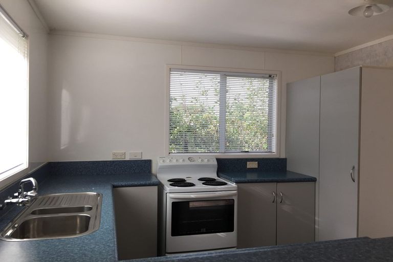 Photo of property in 162 Seabrook Avenue, New Lynn, Auckland, 0600