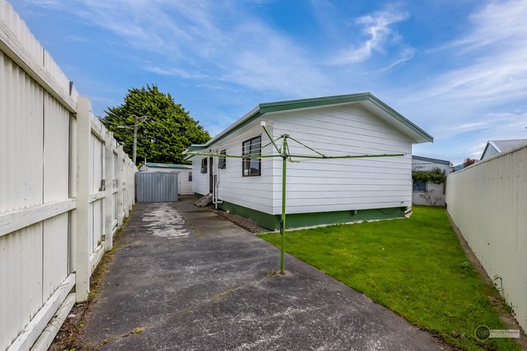 Photo of property in 2/15 Gibson Crescent, Naenae, Lower Hutt, 5011