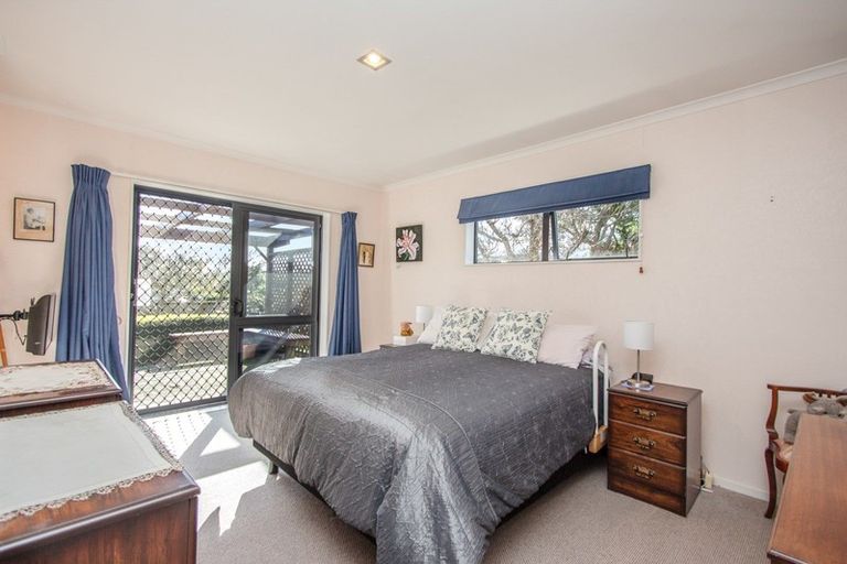 Photo of property in 16 Stanley Drive, Lynmore, Rotorua, 3010