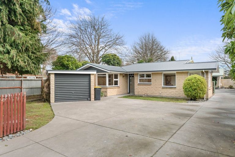 Photo of property in 1/115 Withells Road, Avonhead, Christchurch, 8042
