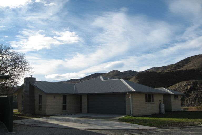Photo of property in 3 Killala Street, Cromwell, 9310