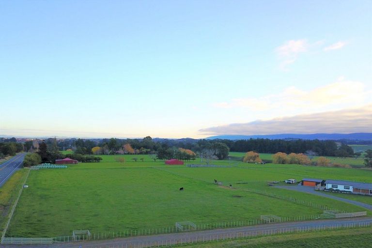 Photo of property in 77120 State Highway 2, Dannevirke, 4977