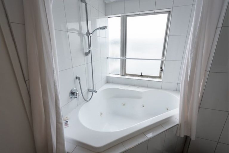 Photo of property in Iona Towers, 902/140 Abel Smith Street, Te Aro, Wellington, 6011