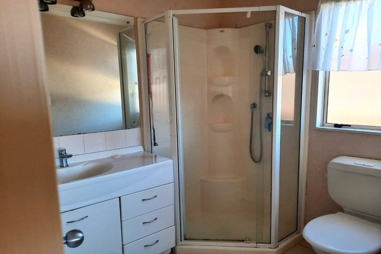 Photo of property in 6 Stellamaris Way, Northpark, Auckland, 2013