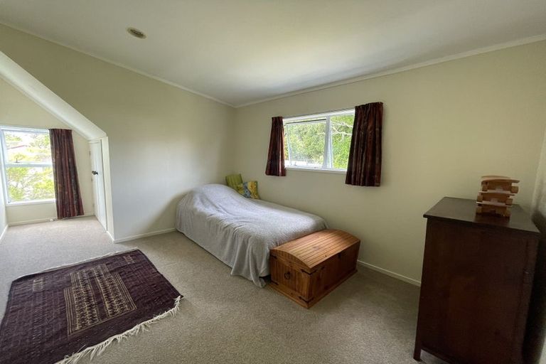 Photo of property in 42 Oaktree Avenue, Browns Bay, Auckland, 0630