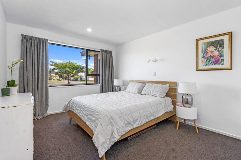 Photo of property in 1/22 Cotswold Avenue, Bishopdale, Christchurch, 8053