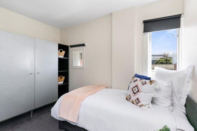 Photo of property in St Pauls Apartments, 100/43 Mulgrave Street, Thorndon, Wellington, 6011