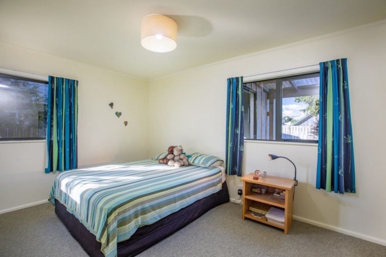 Photo of property in 24 Rodney Avenue, Te Horo Beach, Otaki, 5581