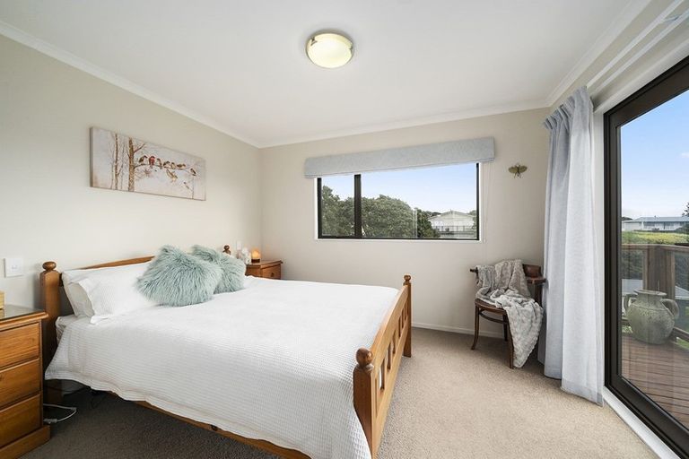 Photo of property in 14 Frances Street, Waikanae Beach, Waikanae, 5036