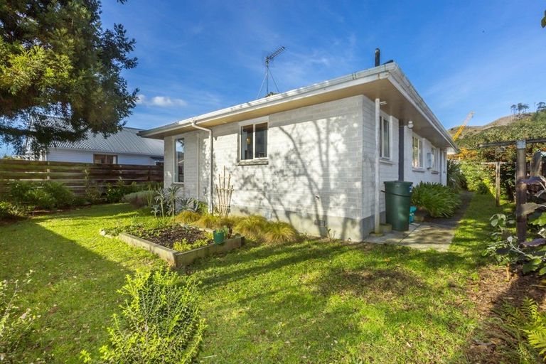 Photo of property in 4/12 Wilford Street, Wallaceville, Upper Hutt, 5018