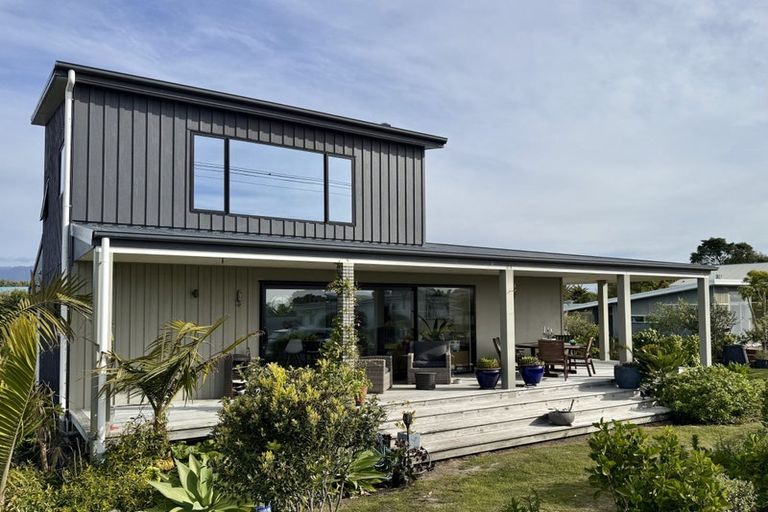 Photo of property in 13 Cook Street, Carters Beach, Westport, 7825