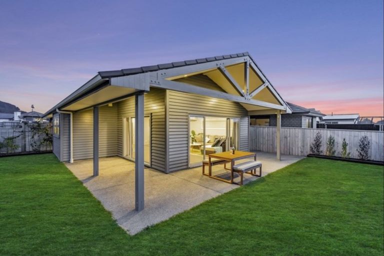 Photo of property in 55 Waipunahau Road, Waikanae, 5036