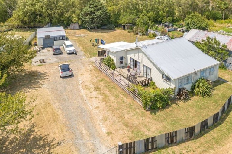 Photo of property in 46 Whangaehu Village Road, Whangaehu, Whanganui, 4581