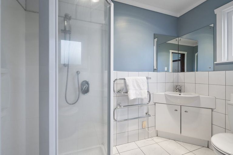 Photo of property in 44 Manapouri Crescent, Hokowhitu, Palmerston North, 4410