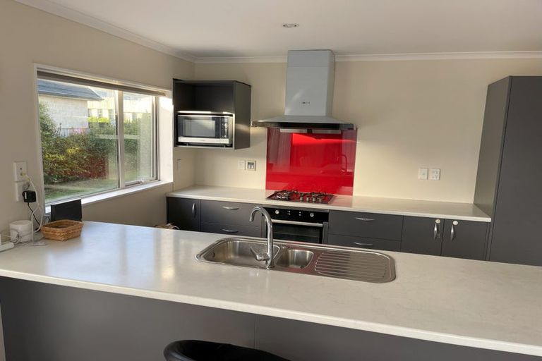 Photo of property in 4 Montego Place, Grenada Village, Wellington, 6037