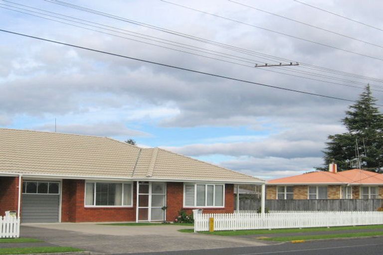 Photo of property in 341 Otumoetai Road, Otumoetai, Tauranga, 3110