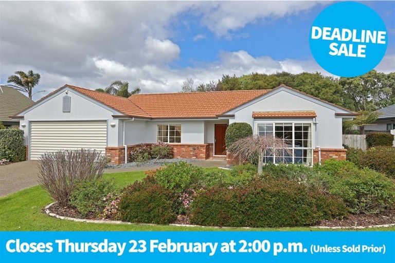 Photo of property in 18 Graven Court, Henderson, Auckland, 0612