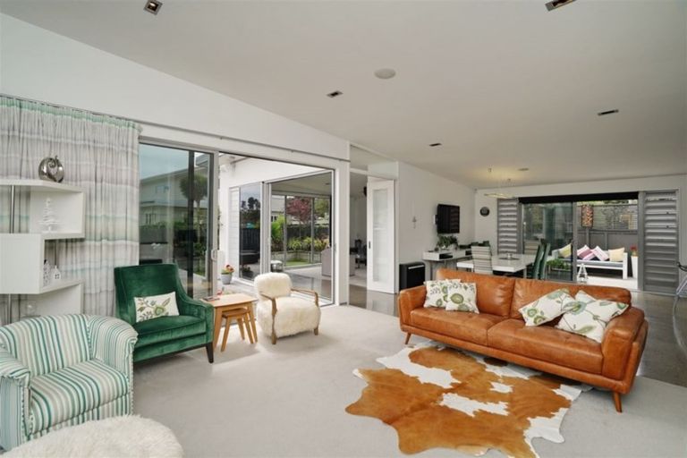 Photo of property in 66 Celia Street, Redcliffs, Christchurch, 8081