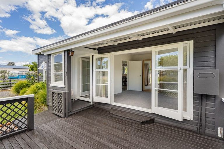 Photo of property in 24 Captain Cook Road, Cooks Beach, Whitianga, 3591