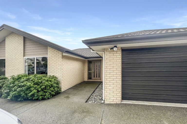 Photo of property in 9 Field Terrace, Upper Riccarton, Christchurch, 8041