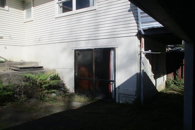 Photo of property in 76 Helena Street, Massey, Auckland, 0614