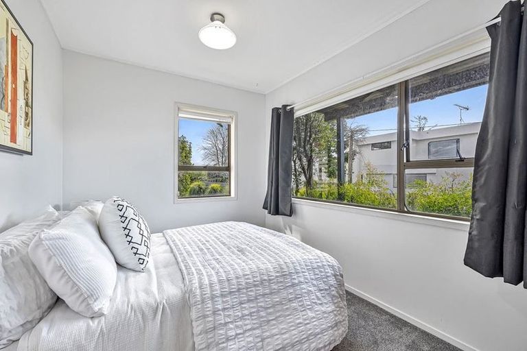 Photo of property in 1/20 Castor Bay Road, Castor Bay, Auckland, 0620