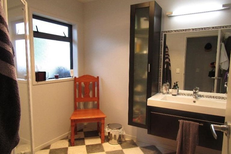 Photo of property in 17 Peregrine Place, Kinloch, Taupo, 3377