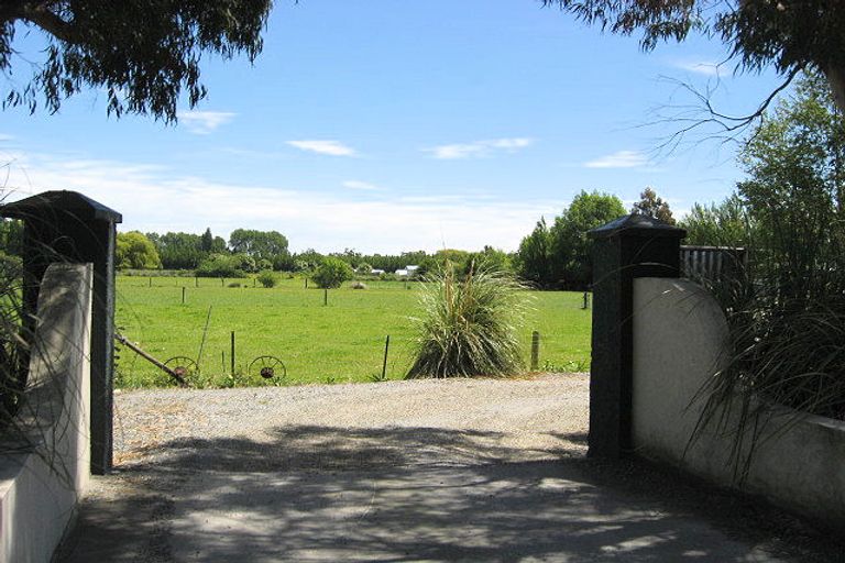 Photo of property in 407 Marshland Road, Marshland, Christchurch, 8083