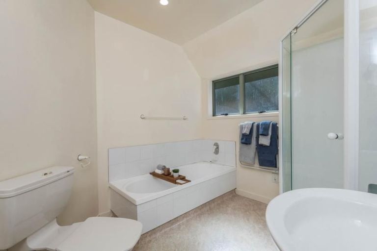 Photo of property in 103a Jubilee Road, Khandallah, Wellington, 6035