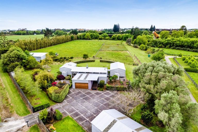 Photo of property in 129 Richmond Road, Brixton, New Plymouth, 4373