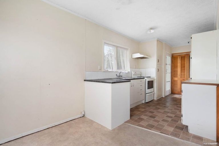 Photo of property in 15 Te Kanawa Crescent, Henderson, Auckland, 0610