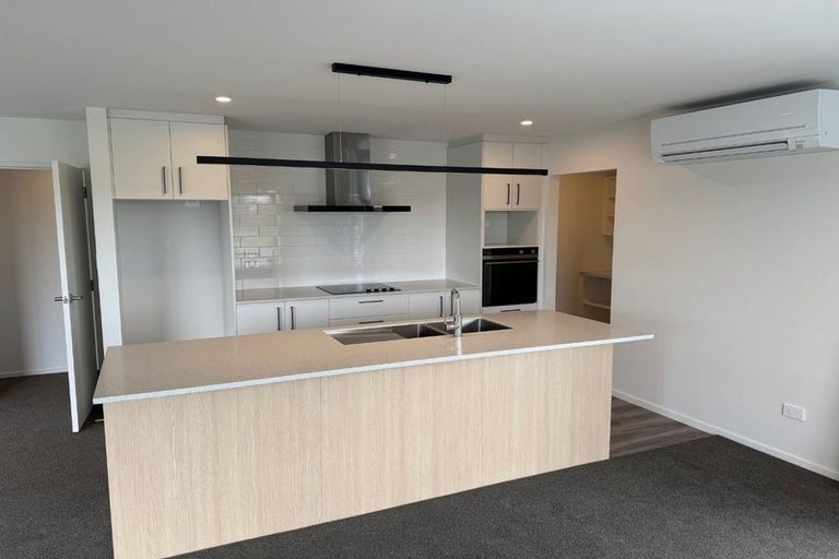 Photo of property in 5 Cabbage Close, Halswell, Christchurch, 8025