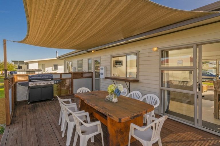 Photo of property in 1 Rena Place, Whitianga, 3510