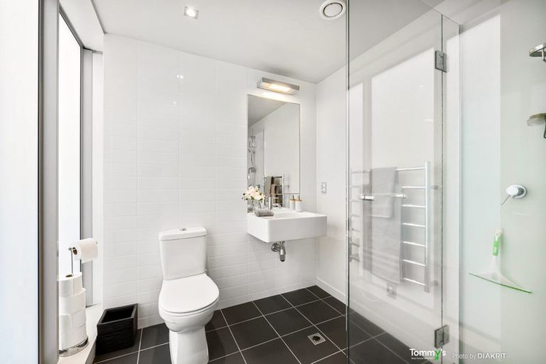 Photo of property in Portal Apartments, 7b/42 Cable Street, Te Aro, Wellington, 6011
