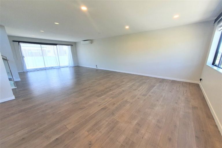 Photo of property in 19b Roseberry Avenue, Birkenhead, Auckland, 0626