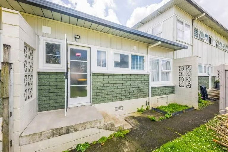 Photo of property in 4/87 Wallace Road, Papatoetoe, Auckland, 2025