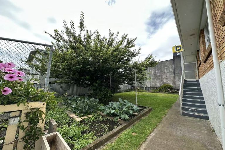 Photo of property in 63 Eliot Street, New Plymouth, 4310