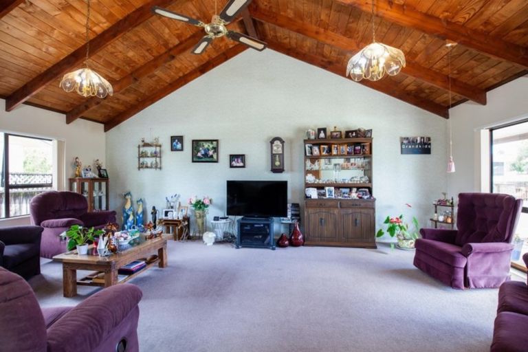 Photo of property in 38 Kowhai Street, Inglewood, 4330