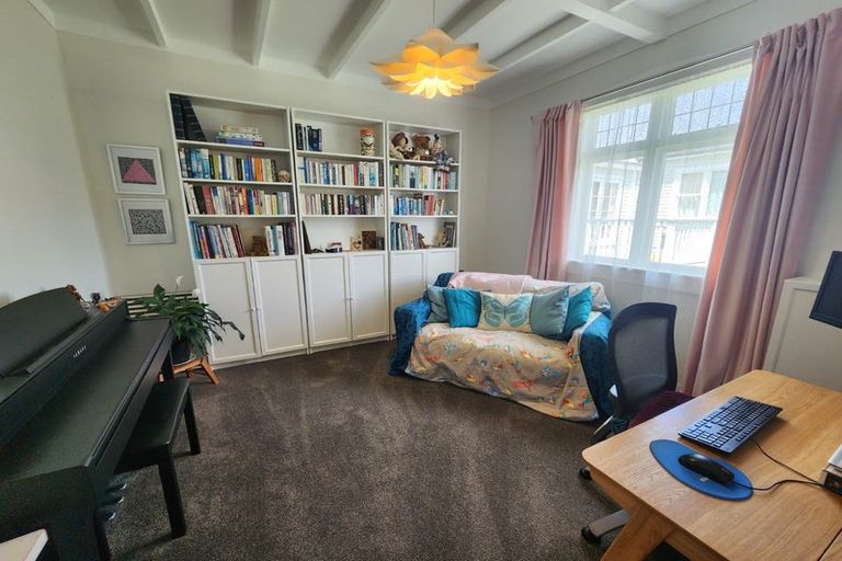 Photo of property in 12 Cook Street, Karori, Wellington, 6012