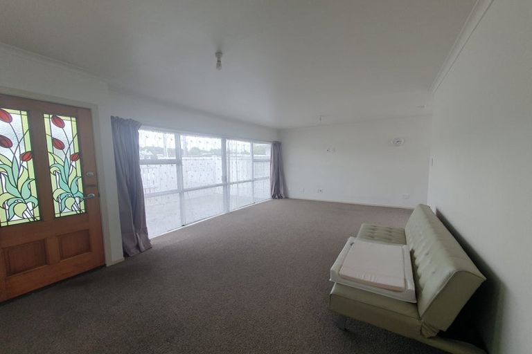 Photo of property in 217a Onewa Road, Birkenhead, Auckland, 0626