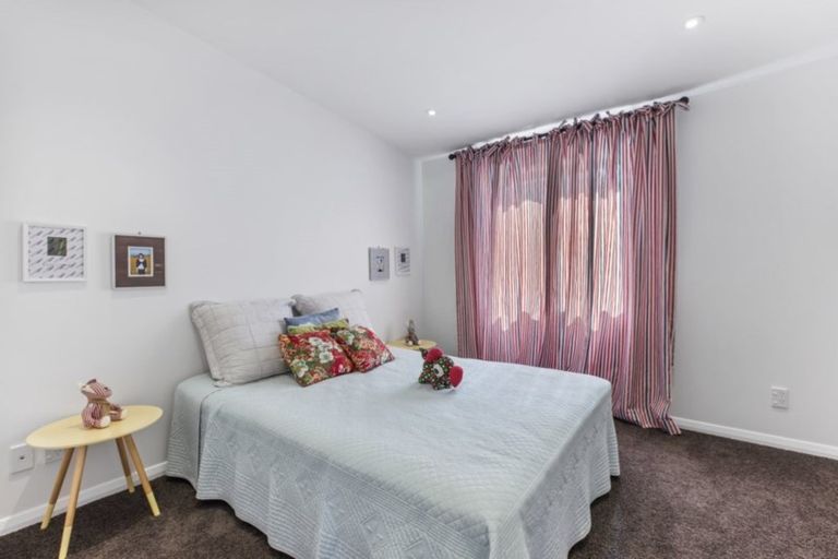 Photo of property in 1g Eversleigh Road, Belmont, Auckland, 0622
