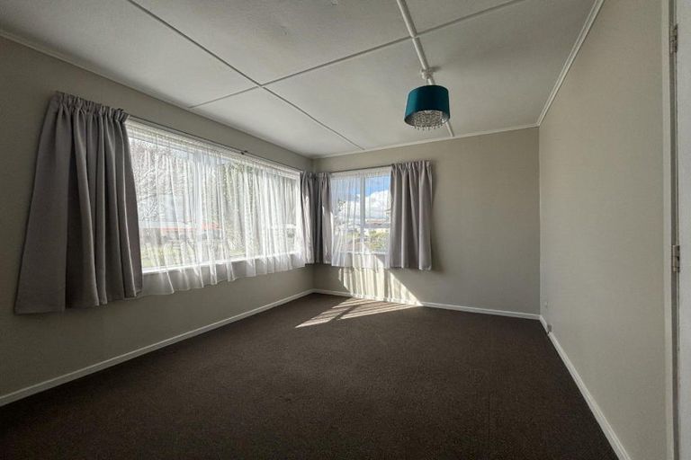 Photo of property in 40 Wrantage Street, Westown, New Plymouth, 4310