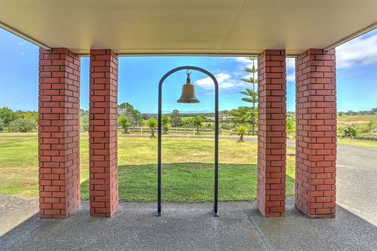 Photo of property in 260 State Highway 16, Kumeu, 0892