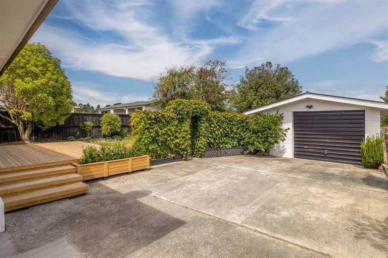 Photo of property in 64 Bickerton Street, Wainoni, Christchurch, 8061