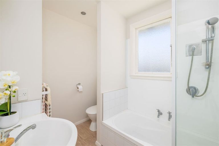 Photo of property in 26 Guildford Street, Burnside, Christchurch, 8053