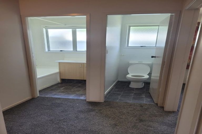 Photo of property in 16a Matthew Place, Kawaha Point, Rotorua, 3010