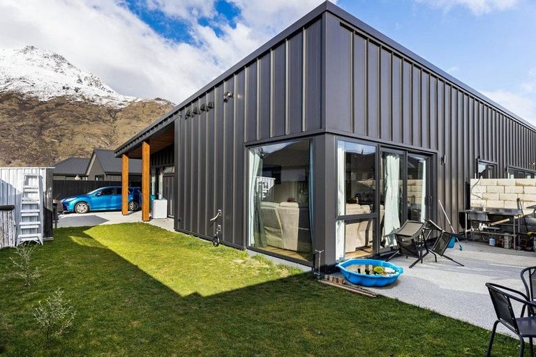 Photo of property in 4 Cumberland Road, Lower Shotover, Queenstown, 9304