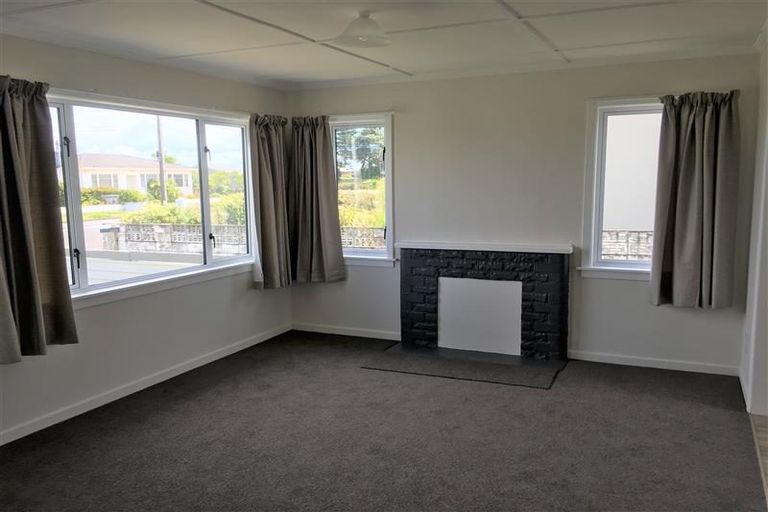 Photo of property in 36 Cornfoot Street, Castlecliff, Whanganui, 4501