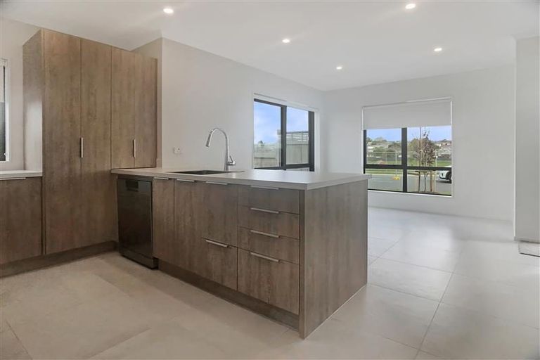 Photo of property in 92 Te Napi Drive, Takanini, 2112