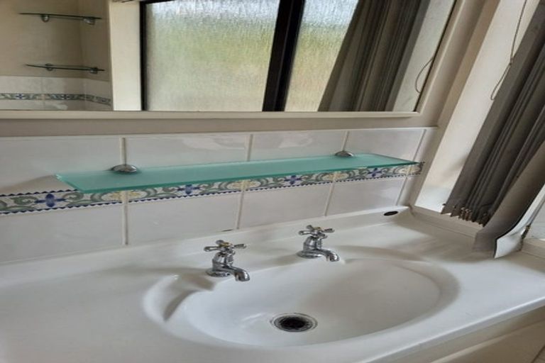 Photo of property in 42 Barnhill Crescent, Pahurehure, Papakura, 2113